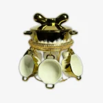 ⁦طقم شوربة بالحله غطاء فيونكه على حامل دهبى زجزاج - ابيض وذهبي⁩ - الصورة ⁦2⁩